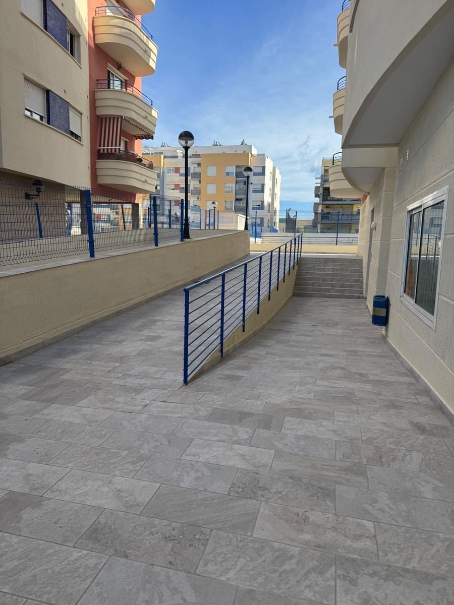 2 soveværelse Lejlighed til leje i Las Lagunas de Mijas med swimmingpool garage - € 1.280 (Ref: 9836624)
