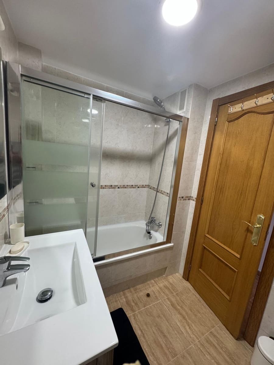 2 soveværelse Lejlighed til leje i Las Lagunas de Mijas med swimmingpool garage - € 1.280 (Ref: 9836624)