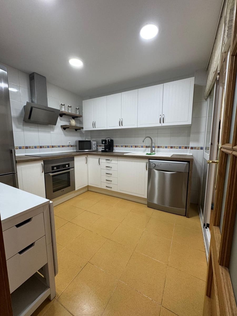 2 soveværelse Lejlighed til leje i Las Lagunas de Mijas med swimmingpool garage - € 1.280 (Ref: 9836624)