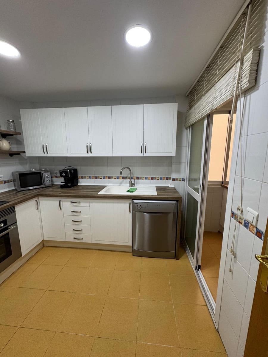 2 soveværelse Lejlighed til leje i Las Lagunas de Mijas med swimmingpool garage - € 1.280 (Ref: 9836624)