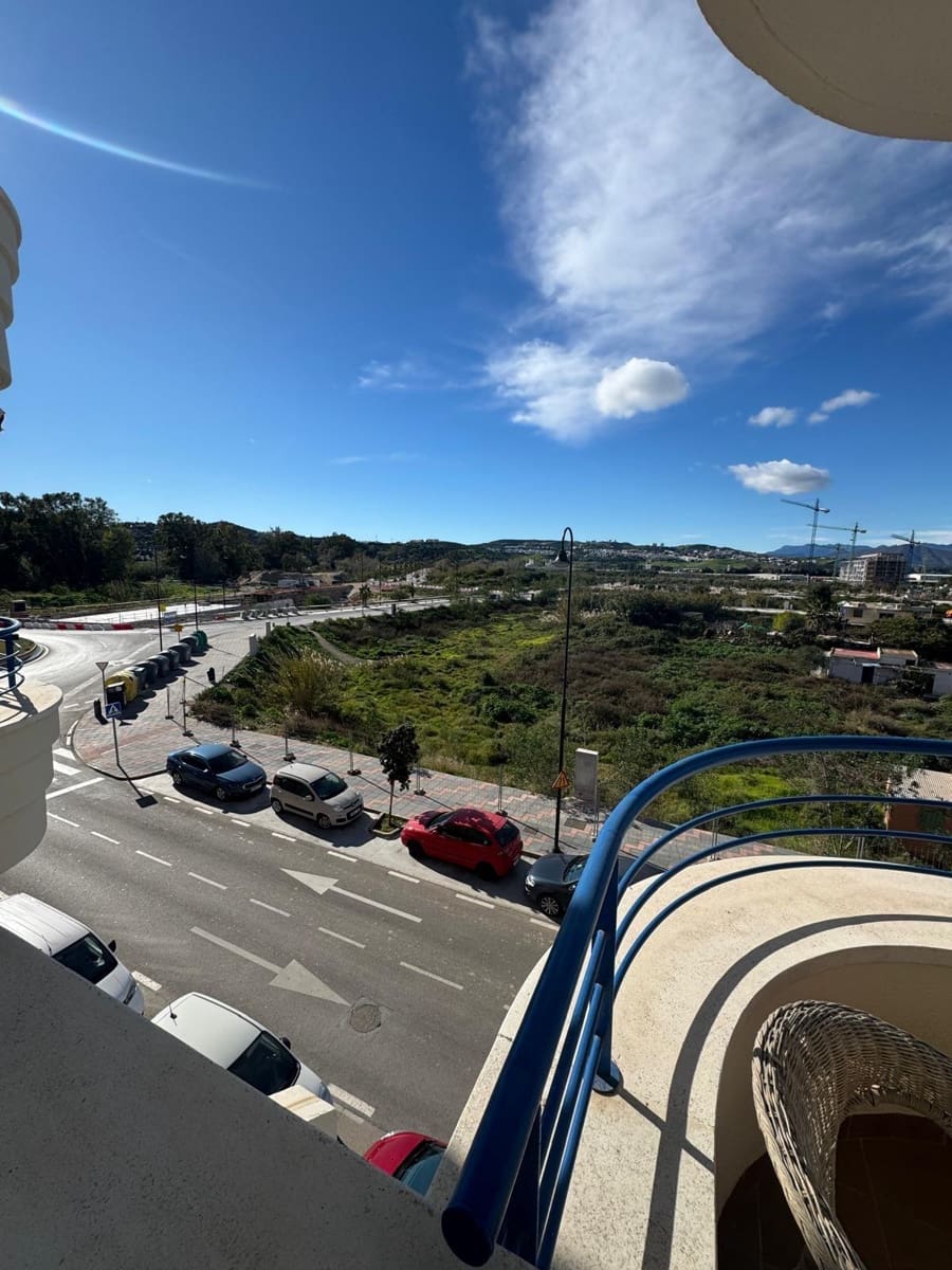 2 soveværelse Lejlighed til leje i Las Lagunas de Mijas med swimmingpool garage - € 1.280 (Ref: 9836624)