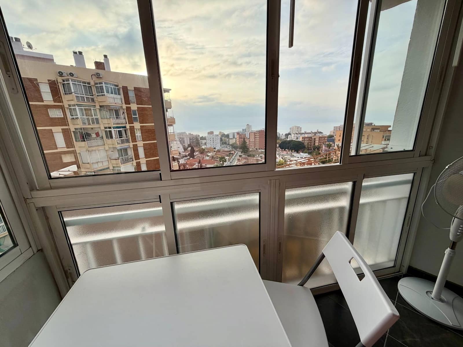 1 sypialnia Studio do wynajęcia w Benalmadena z basenem - 850 € (Ref: 9861841)