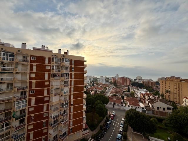 1 bedroom Studio for rent in Benalmádena with pool - € 850 (Ref: 9861841)