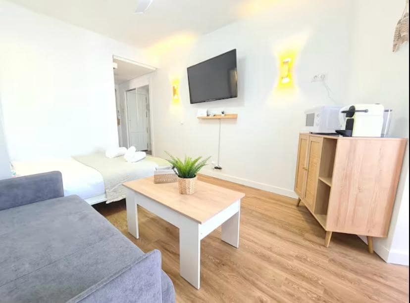 Estudio en Torrequebrada en alquiler con piscina - 800 € (Ref: 9997099)