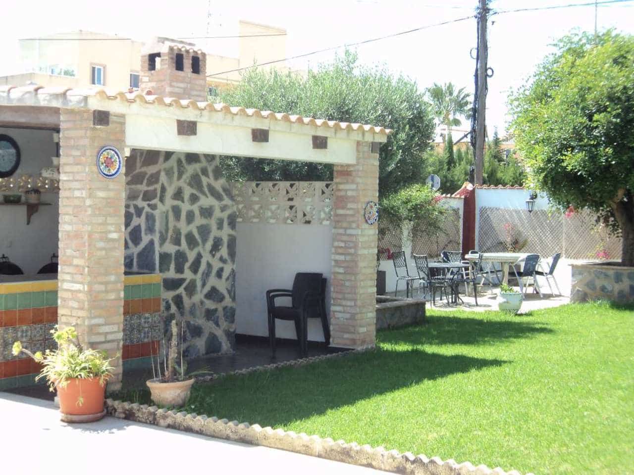 9 bedroom Villa for sale in Orihuela Costa with pool - € 690,000 (Ref: 7568696)