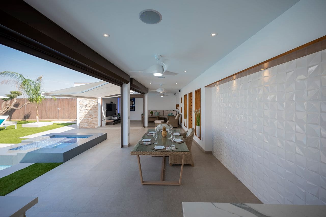 4 soveværelse Villa til salg i Avileses med swimmingpool garage - € 1.850.000 (Ref: 8239602)