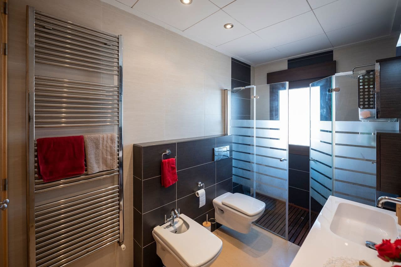 4 soveværelse Villa til salg i Avileses med swimmingpool garage - € 1.850.000 (Ref: 8239602)