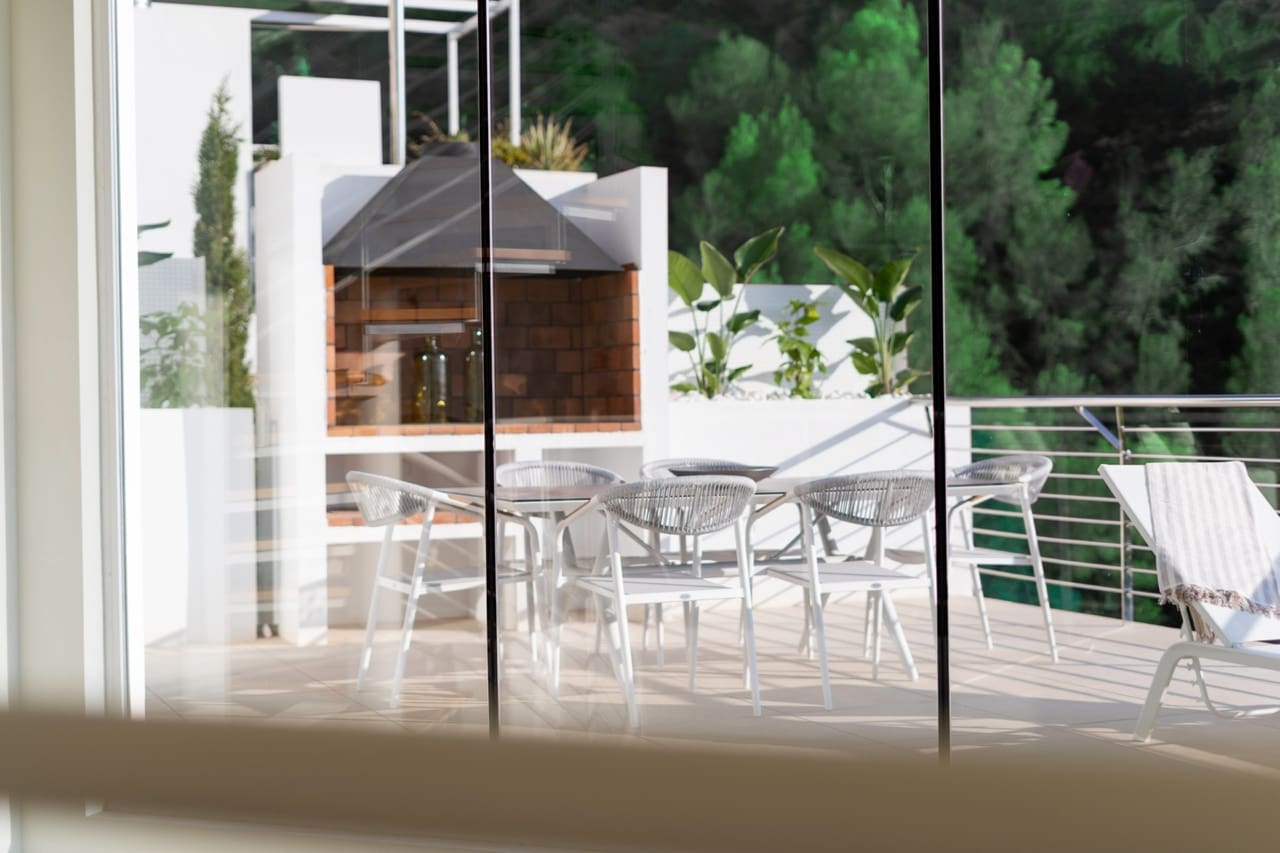 4 bedroom Villa for sale in Altea with pool - € 1,095,000 (Ref: 8770359)