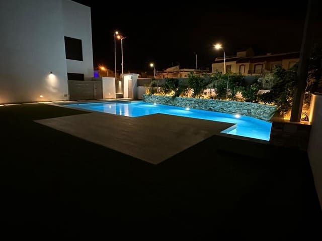 2 bedroom Apartment for sale in San Pedro del Pinatar ciudad, San Pedro del Pinatar with pool garage - € 345,000 (Ref: 8772842)