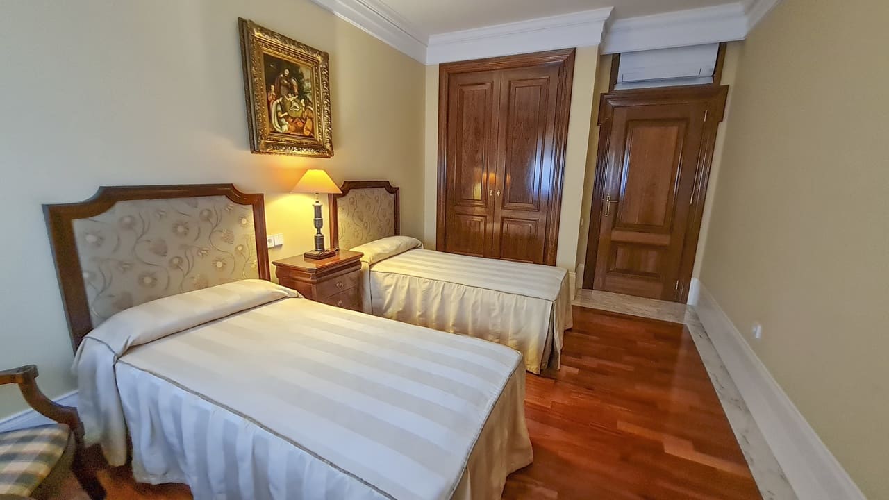 5 makuuhuone Huvila myytävänä paikassa San Pedro del Pinatar mukana uima-altaan 
autotalli - 1 299 000 € (Ref: 8826866)