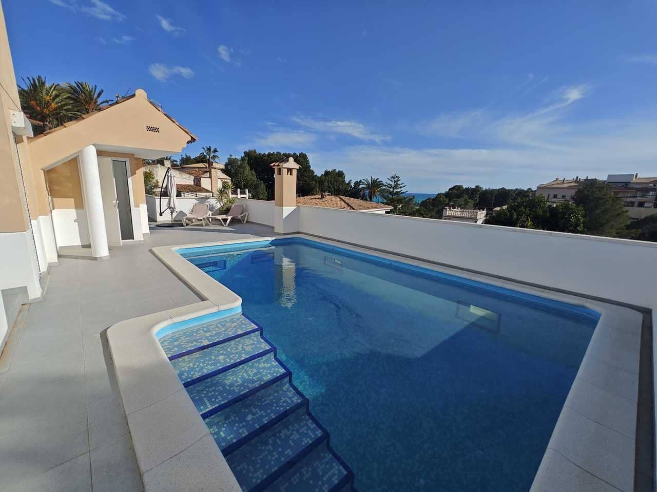3 bedroom Villa for sale in Altea with pool garage - € 690,000 (Ref: 8897386)