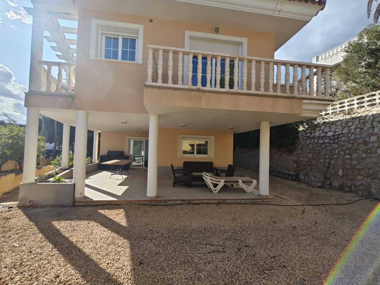 3 bedroom Villa for sale in Altea with pool garage - € 690,000 (Ref: 8897386)