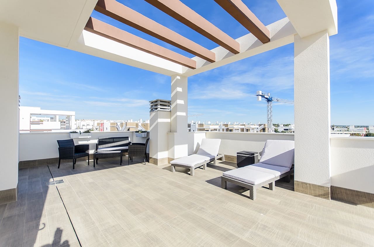 3 bedroom Villa for sale in Los Montesinos with pool garage - € 480,000 (Ref: 8983410)