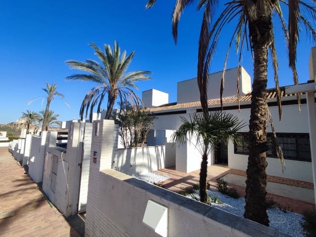 2 soveværelse Villa til salg i Sucina, Murcia by med swimmingpool - € 298.000 (Ref: 8996400)