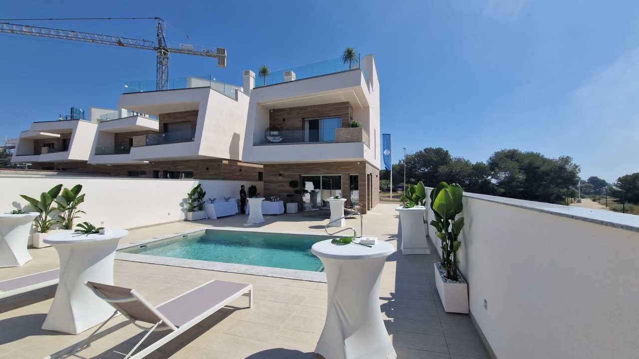 3 camera da letto Villa in vendita in Pilar de la Horadada con piscina garage - 474.900 € (Rif: 9096225)