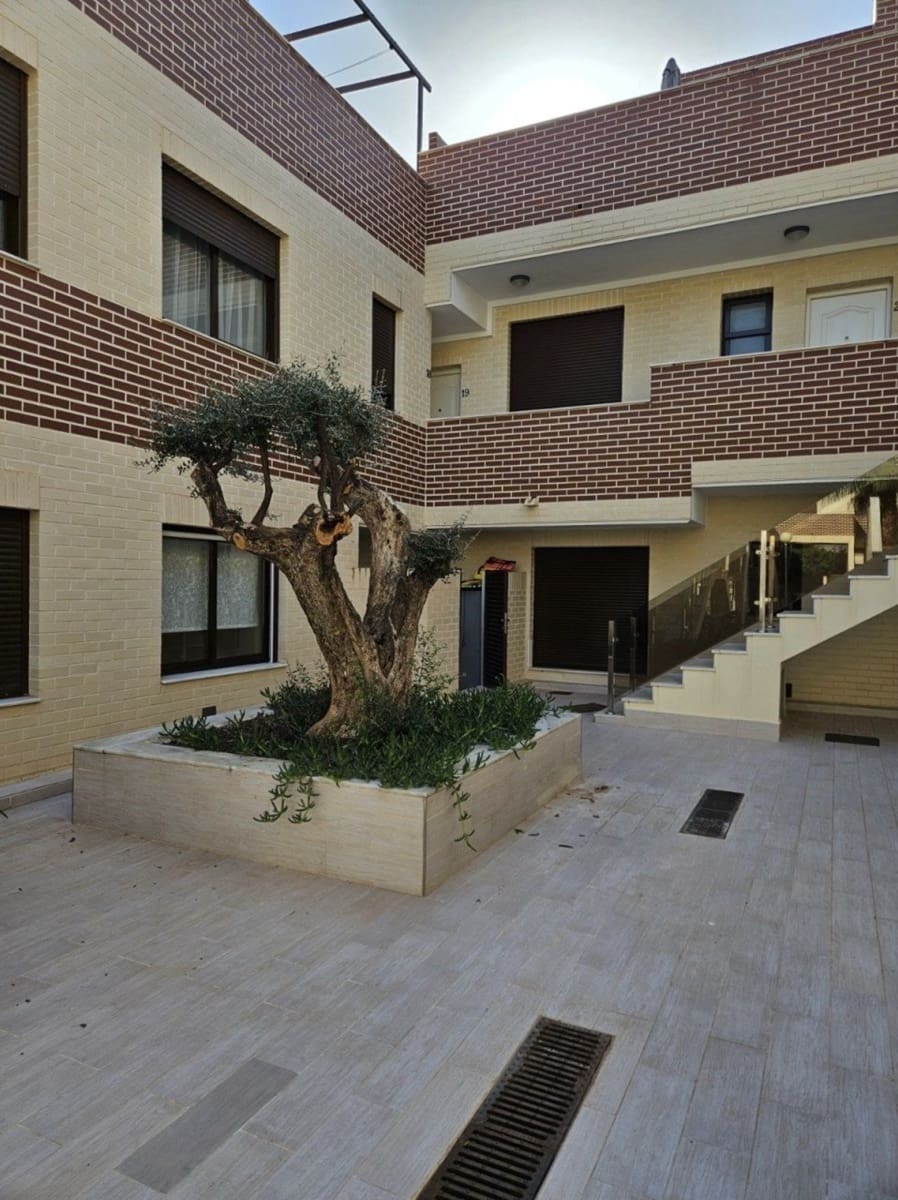 2 bedroom Apartment for sale in Cabo Roig - € 177,000 (Ref: 9160255)