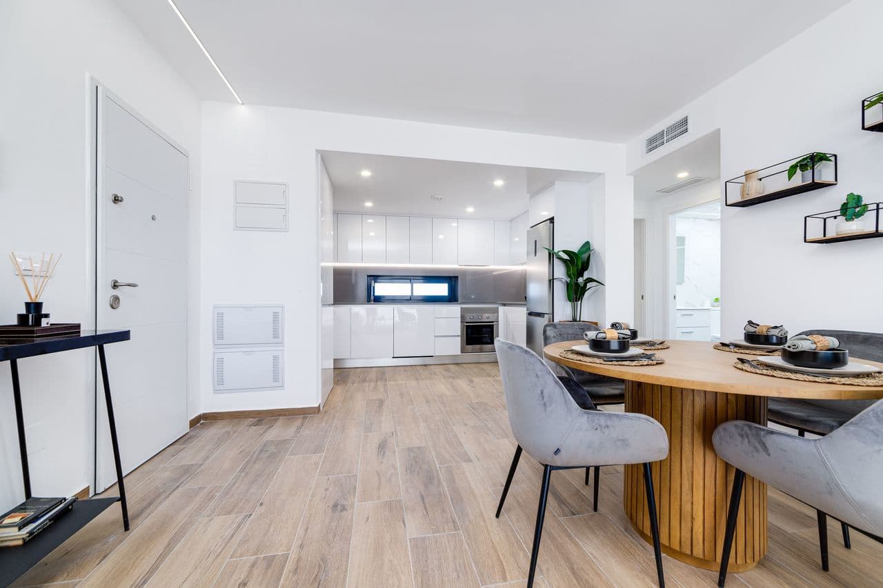 2 sypialnia Apartament na sprzedaż w San Javier z basenem garażem - 270 000 € (Ref: 9231877)