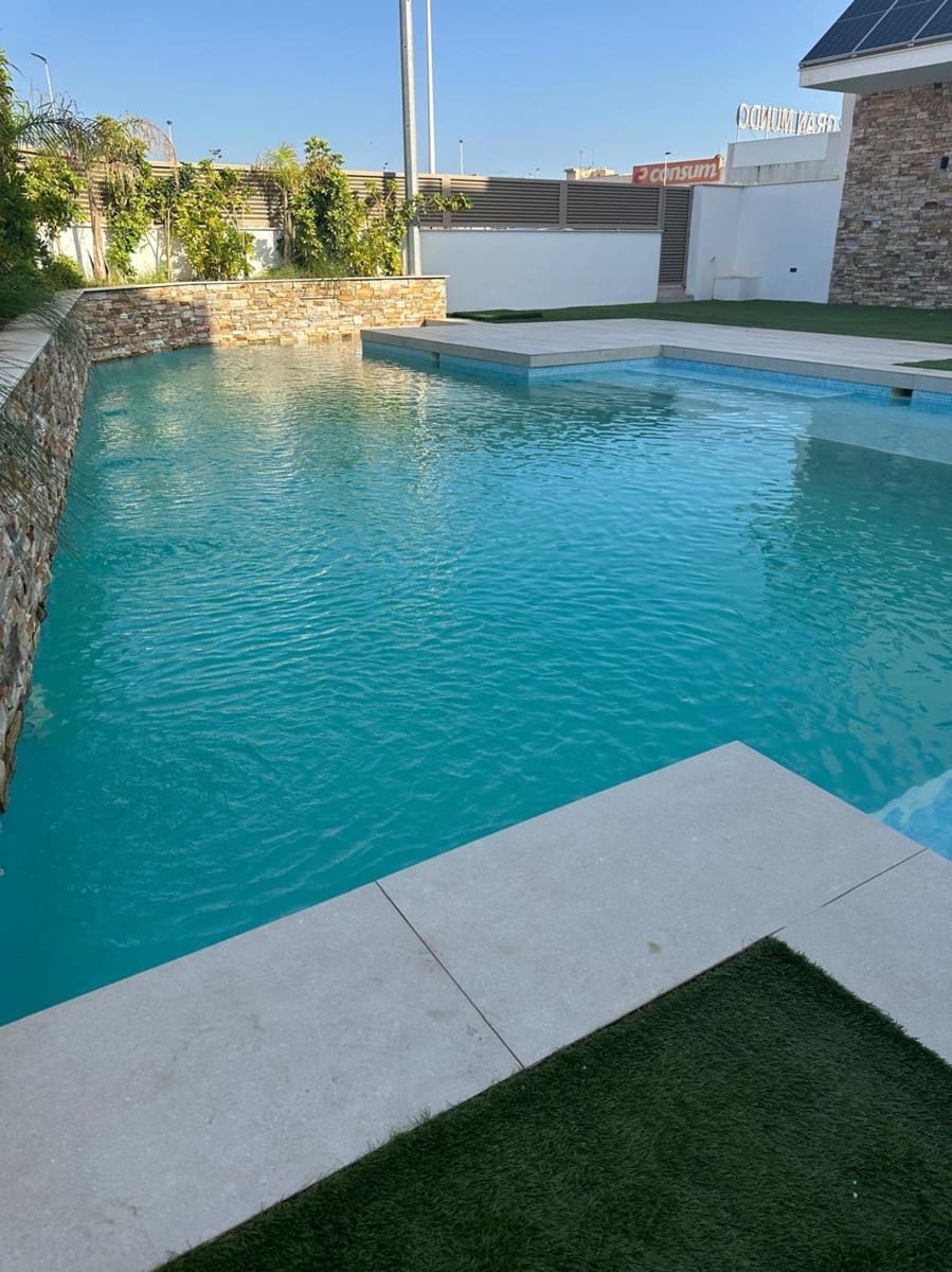 2 bedroom Apartment for sale in San Pedro del Pinatar with pool garage - € 335,000 (Ref: 9267548)