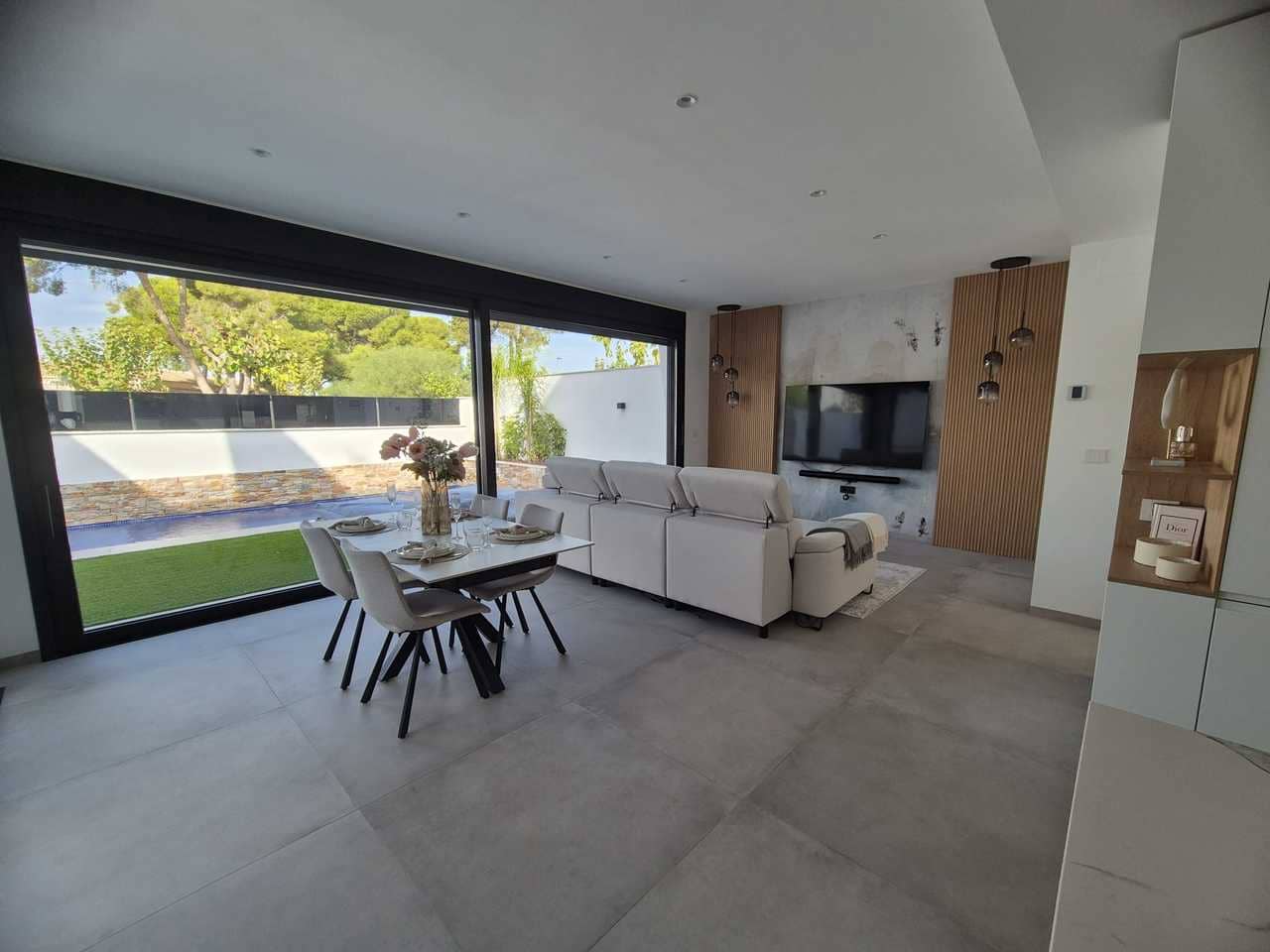 3 makuuhuone Huvila myytävänä paikassa Santiago de la Ribera mukana uima-altaan 
autotalli - 699 900 € (Ref: 9460815)