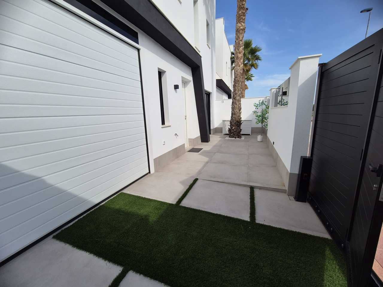 3 makuuhuone Huvila myytävänä paikassa Santiago de la Ribera mukana uima-altaan 
autotalli - 699 900 € (Ref: 9460815)