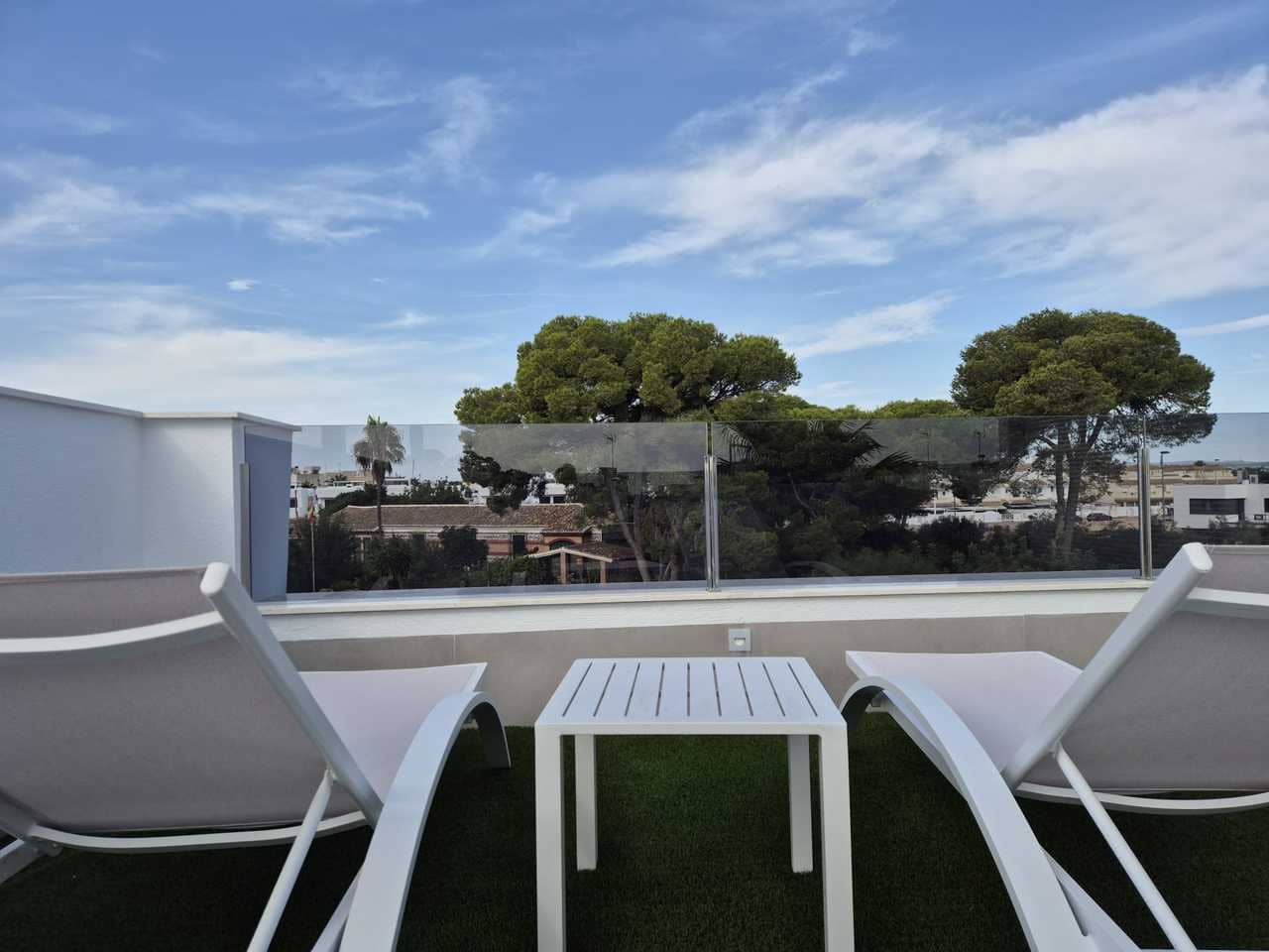 3 makuuhuone Huvila myytävänä paikassa Santiago de la Ribera mukana uima-altaan 
autotalli - 699 900 € (Ref: 9460815)