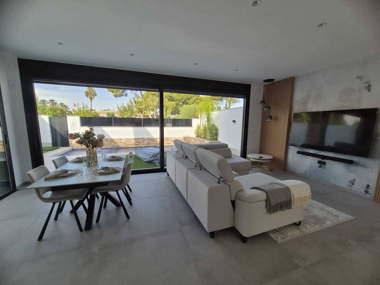 3 makuuhuone Huvila myytävänä paikassa Santiago de la Ribera mukana uima-altaan 
autotalli - 699 900 € (Ref: 9460815)