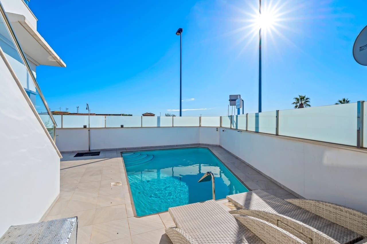 3 chambre Villa/Maison à vendre à Los Alcazares avec piscine - 349 900 € (Ref: 9497128)