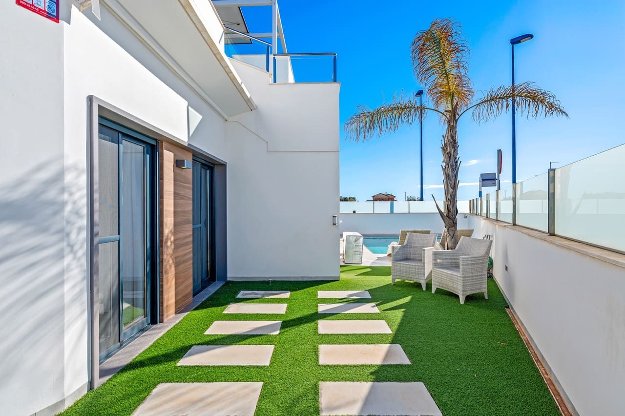 3 chambre Villa/Maison à vendre à Los Alcazares avec piscine - 349 900 € (Ref: 9497128)