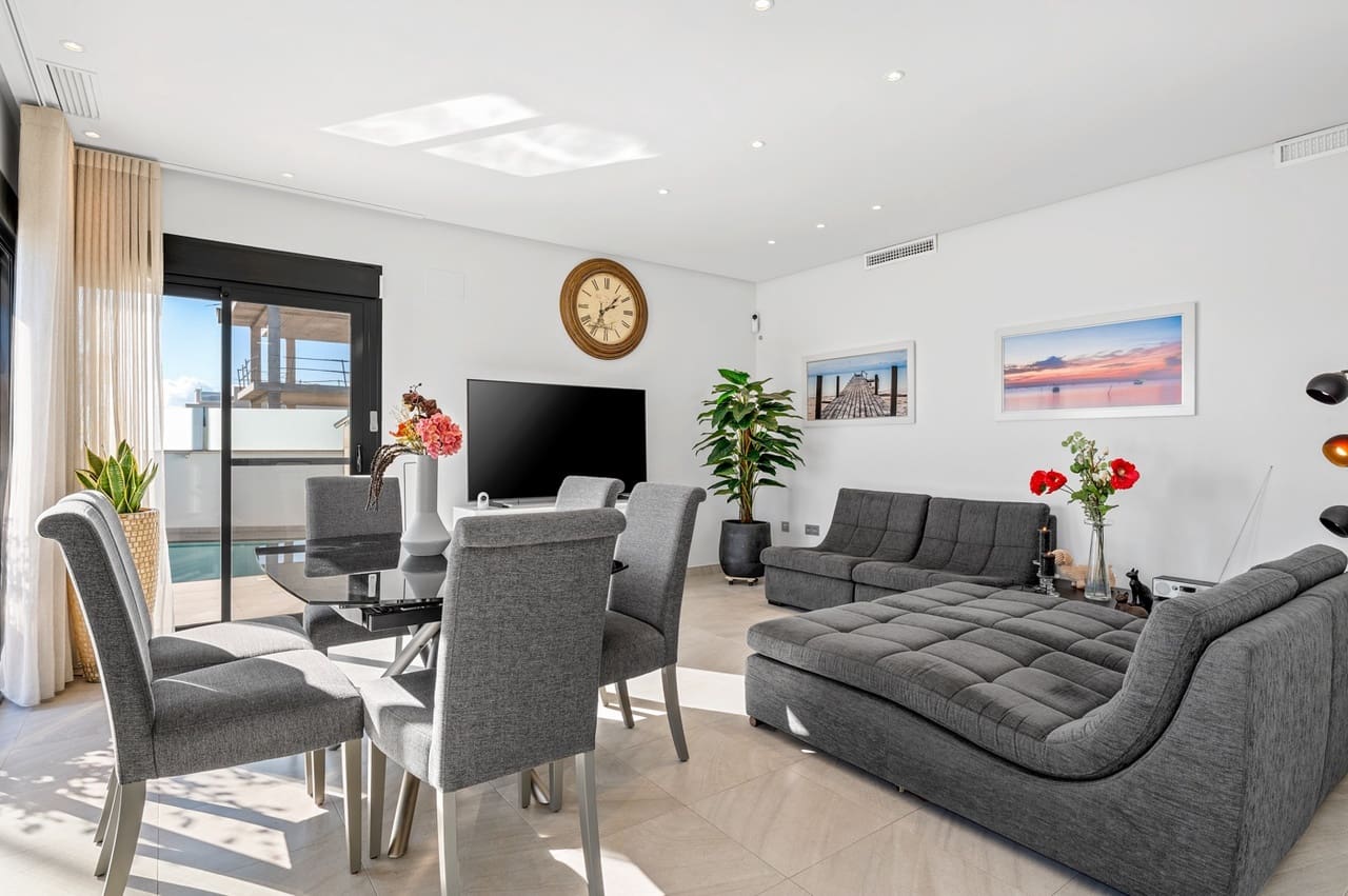 3 chambre Villa/Maison à vendre à Los Alcazares avec piscine - 349 900 € (Ref: 9497128)