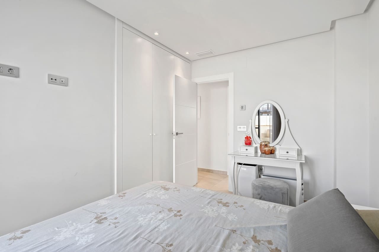 3 chambre Villa/Maison à vendre à Los Alcazares avec piscine - 349 900 € (Ref: 9497128)