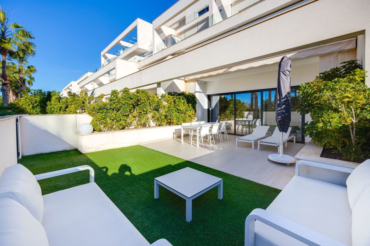 3 bedroom Apartment for sale in Las Colinas Golf with pool garage - € 439,000 (Ref: 9523081)