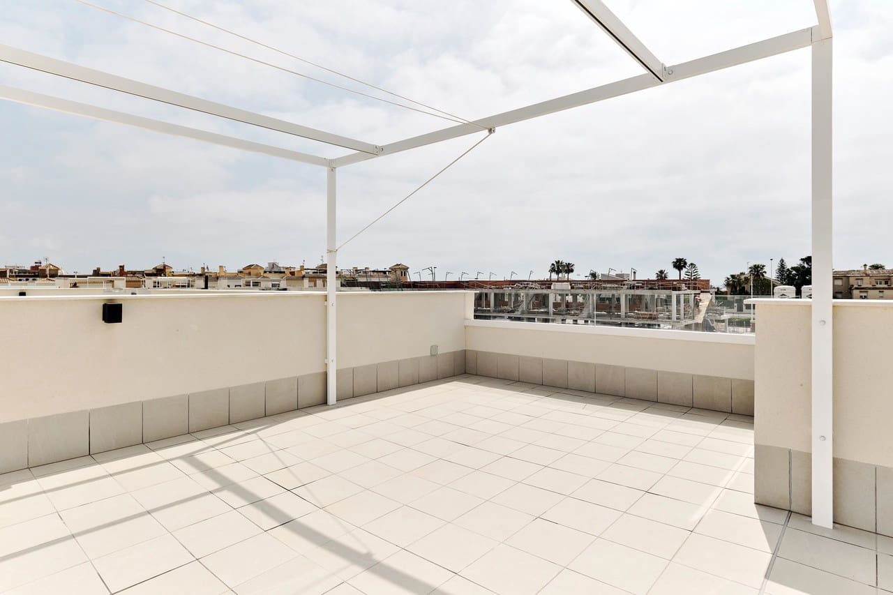 2 quarto Apartamento para venda em Torrevieja com piscina garagem - 395 000 € (Ref: 9523511)