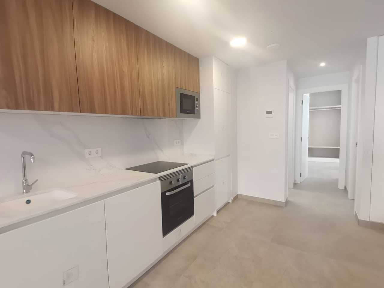 2 soveværelse Lejlighed til salg i Torrevieja med swimmingpool garage - € 259.000 (Ref: 9559788)