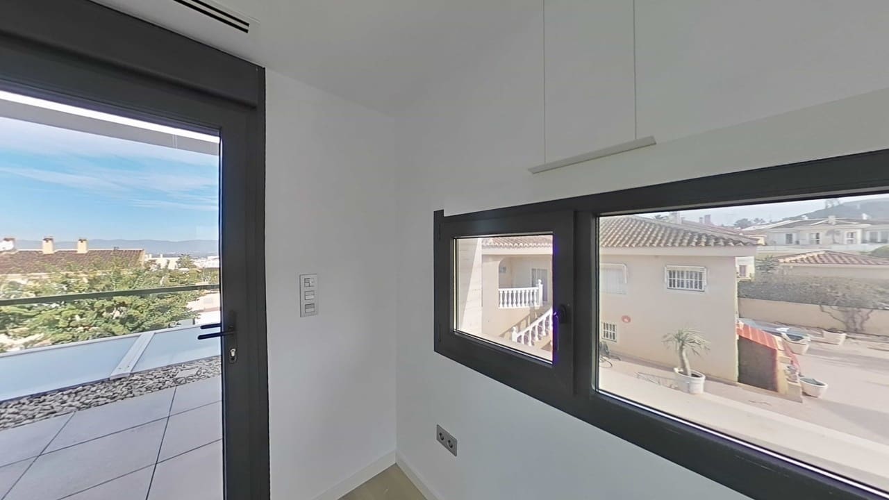 3 slaapkamer Villa te koop in Benijofar met zwembad garage - € 495.000 (Ref: 9626724)