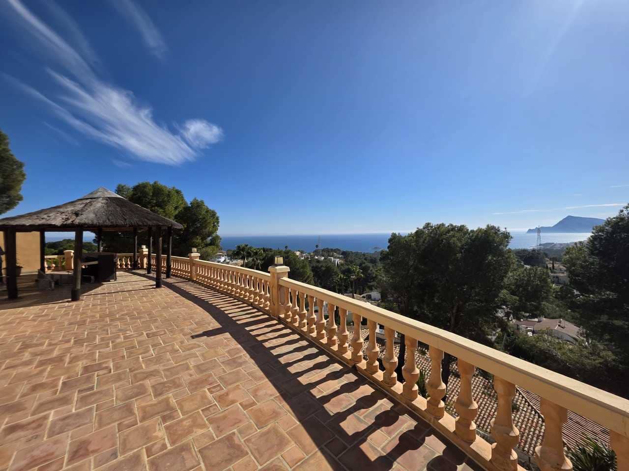 4 Zimmer Villa zu verkaufen in Altea mit Pool Garage - 920.000 € (Ref: 9640668)