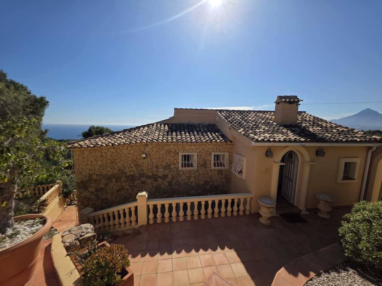 4 Zimmer Villa zu verkaufen in Altea mit Pool Garage - 920.000 € (Ref: 9640668)