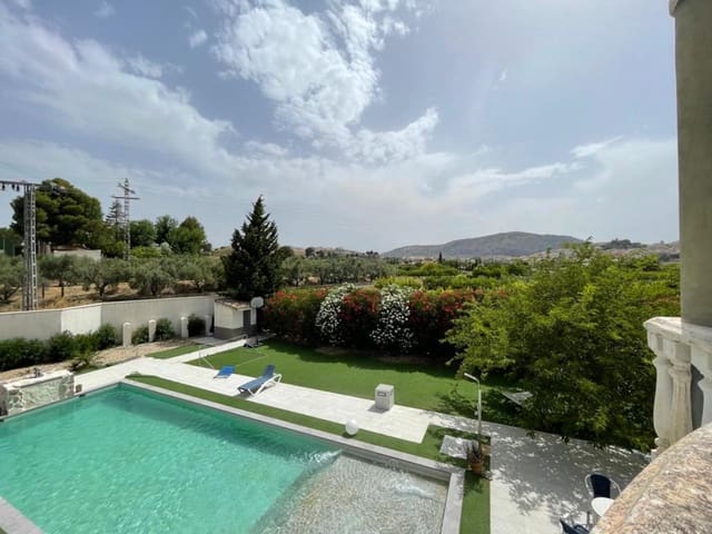 Chalet de 5 habitaciones en Cehegín en venta con piscina garaje - 409.000 € (Ref: 9674800)