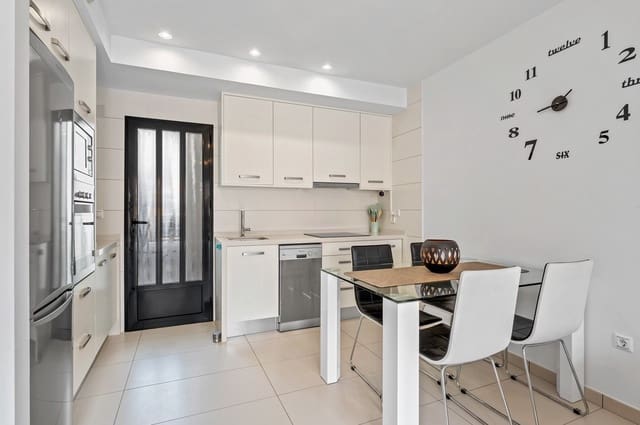 2 bedroom Apartment for sale in Dehesa de Campoamor, Orihuela with pool - € 234,900 (Ref: 9682448)