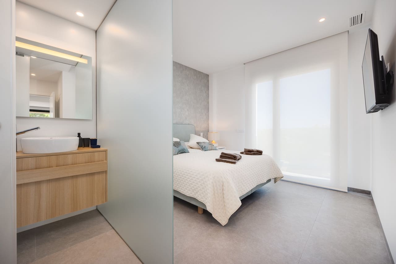 2 slaapkamer Appartement te koop in Las Colinas Golf met zwembad garage - € 449.000 (Ref: 9694523)