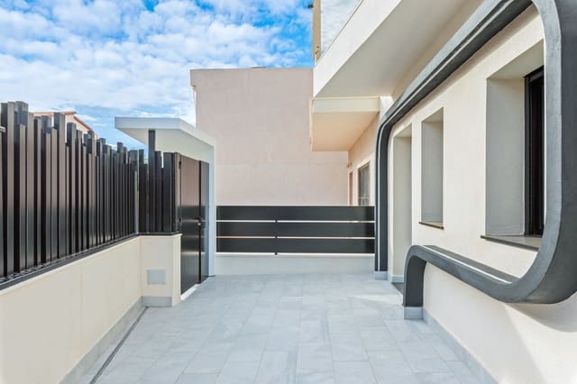 4 quarto Moradia para venda em Torre de la Horadada, Pilar de la Horadada com piscina garagem - 698 000 € (Ref: 9730749)