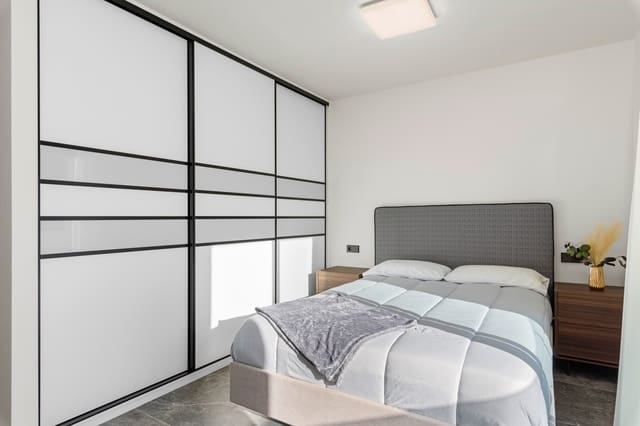 4 quarto Moradia para venda em Torre de la Horadada, Pilar de la Horadada com piscina garagem - 698 000 € (Ref: 9730749)