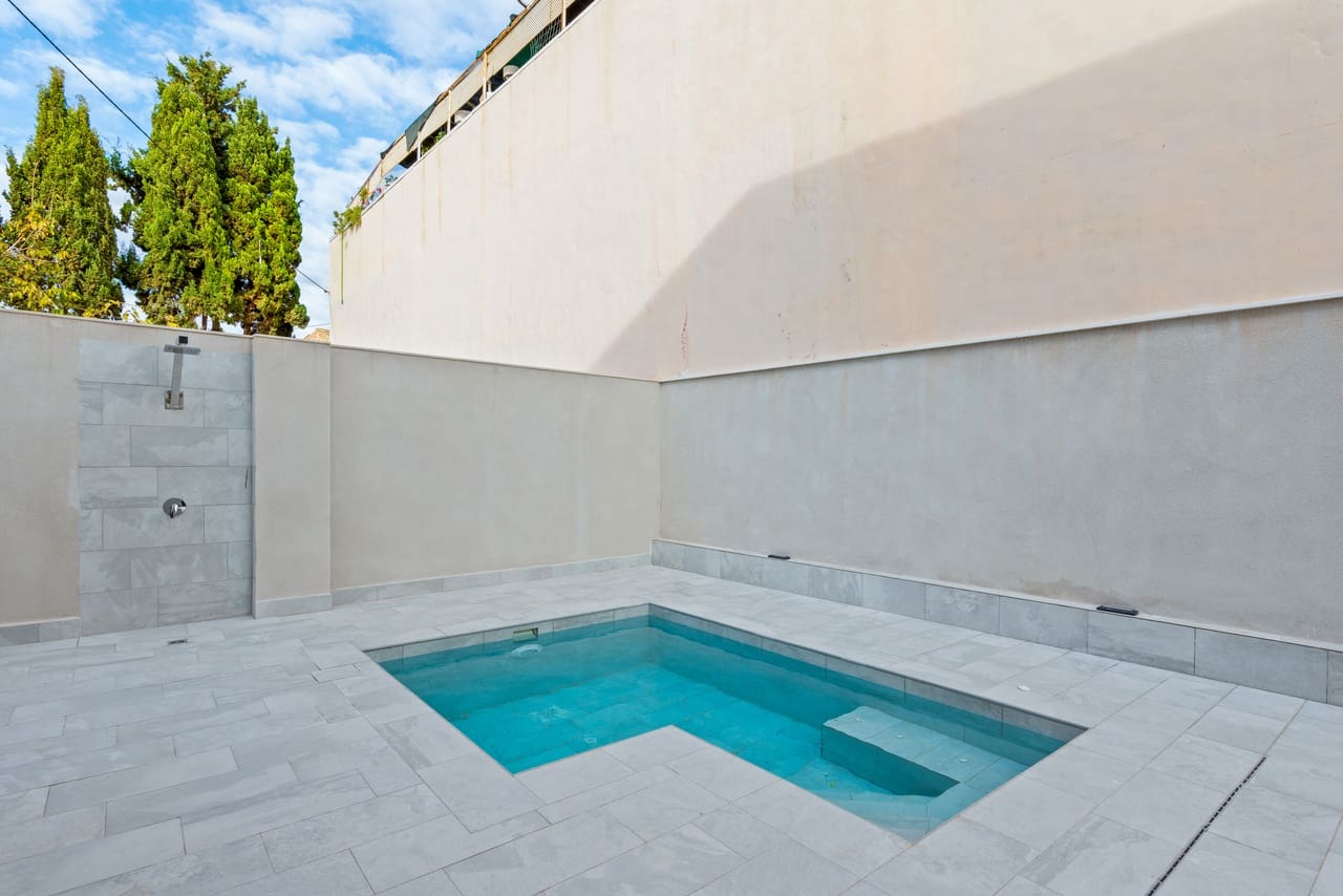 4 bedroom Villa for sale in Torre de la Horadada with pool garage - € 698,000 (Ref: 9730749)