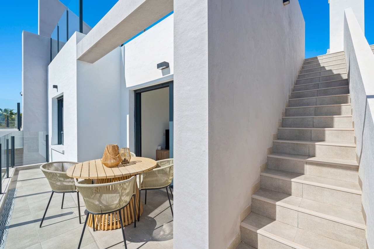 Apartamento de 2 habitaciones en San Miguel de Salinas en venta con piscina - 259.950 € (Ref: 9739008)