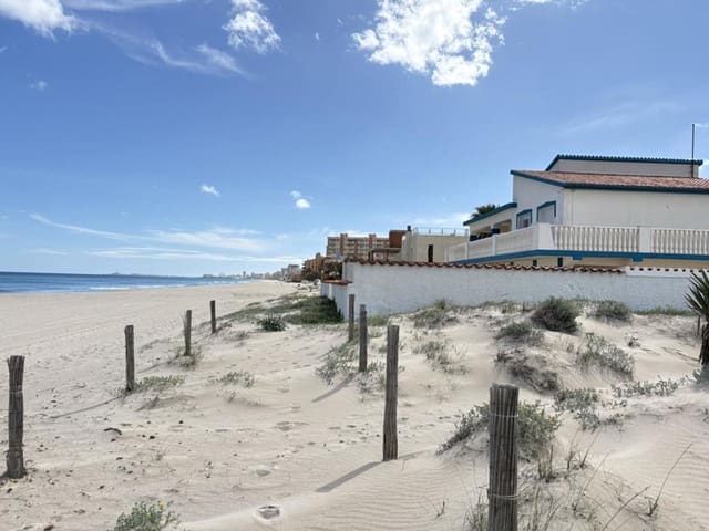 6 makuuhuone Huvila myytävänä paikassa La Manga del Mar Menor - 995 000 € (Ref: 9756371)