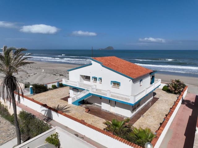 6 makuuhuone Huvila myytävänä paikassa La Manga del Mar Menor - 995 000 € (Ref: 9756371)