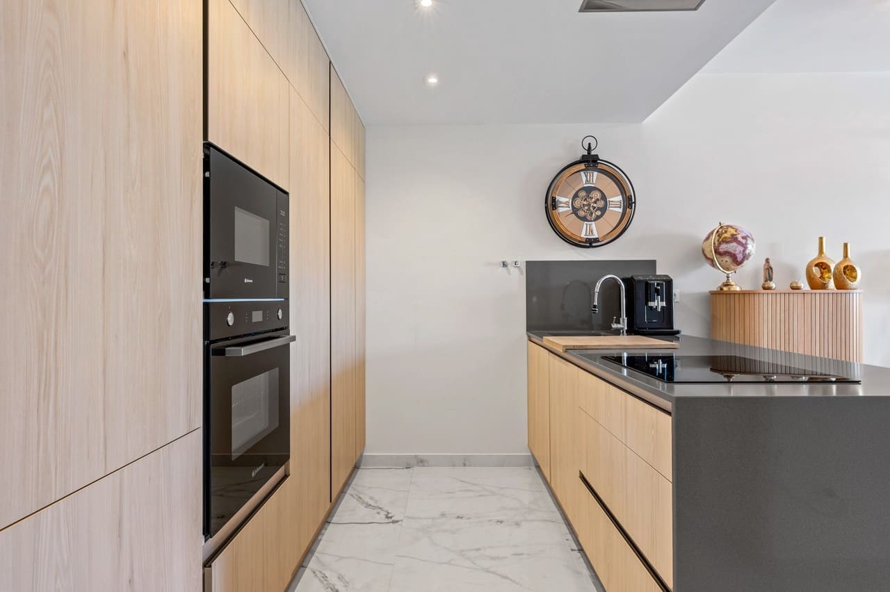 2 makuuhuone Huoneisto myytävänä paikassa Orihuela Costa mukana uima-altaan - 285 000 € (Ref: 9789484)