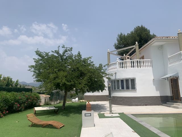 5 quarto Moradia para venda em Cehegín com piscina garagem - 409 000 € (Ref: 9802539)