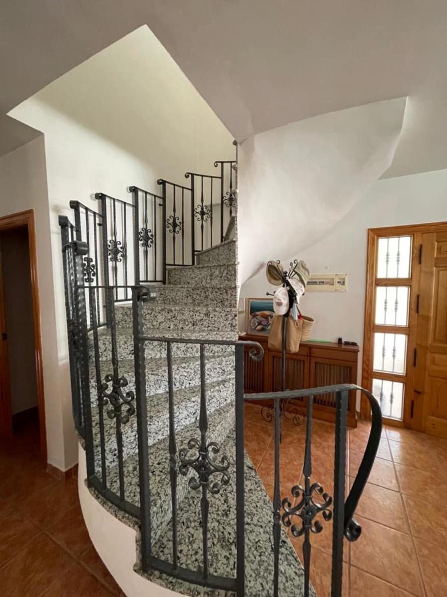 5 bedroom Villa for sale in Cehegin with pool garage - € 409,000 (Ref: 9802539)