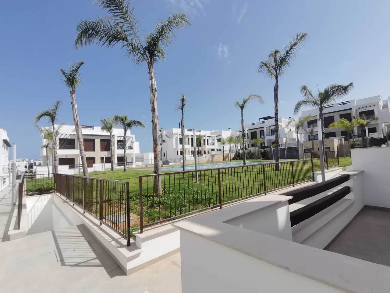 2 bedroom Apartment for sale in Los Balcones with pool garage - € 265,000 (Ref: 9827607)