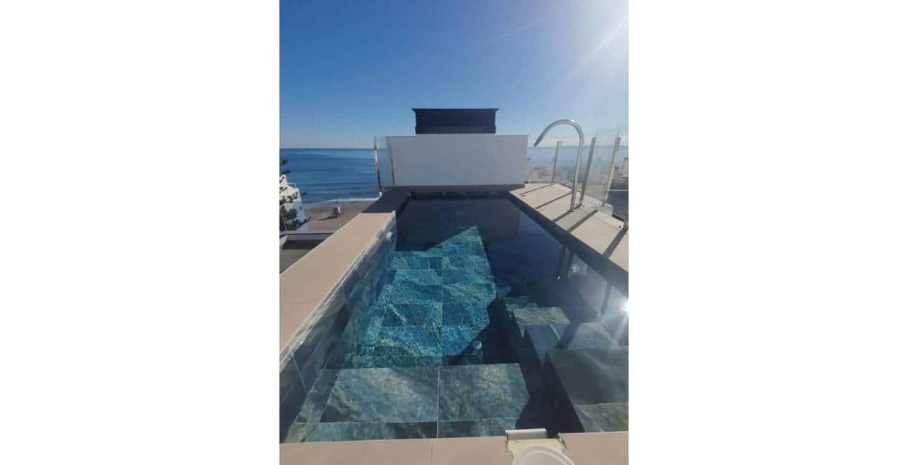 2 soveværelse Lejlighed til salg i Torrevieja med swimmingpool - € 459.000 (Ref: 9827975)